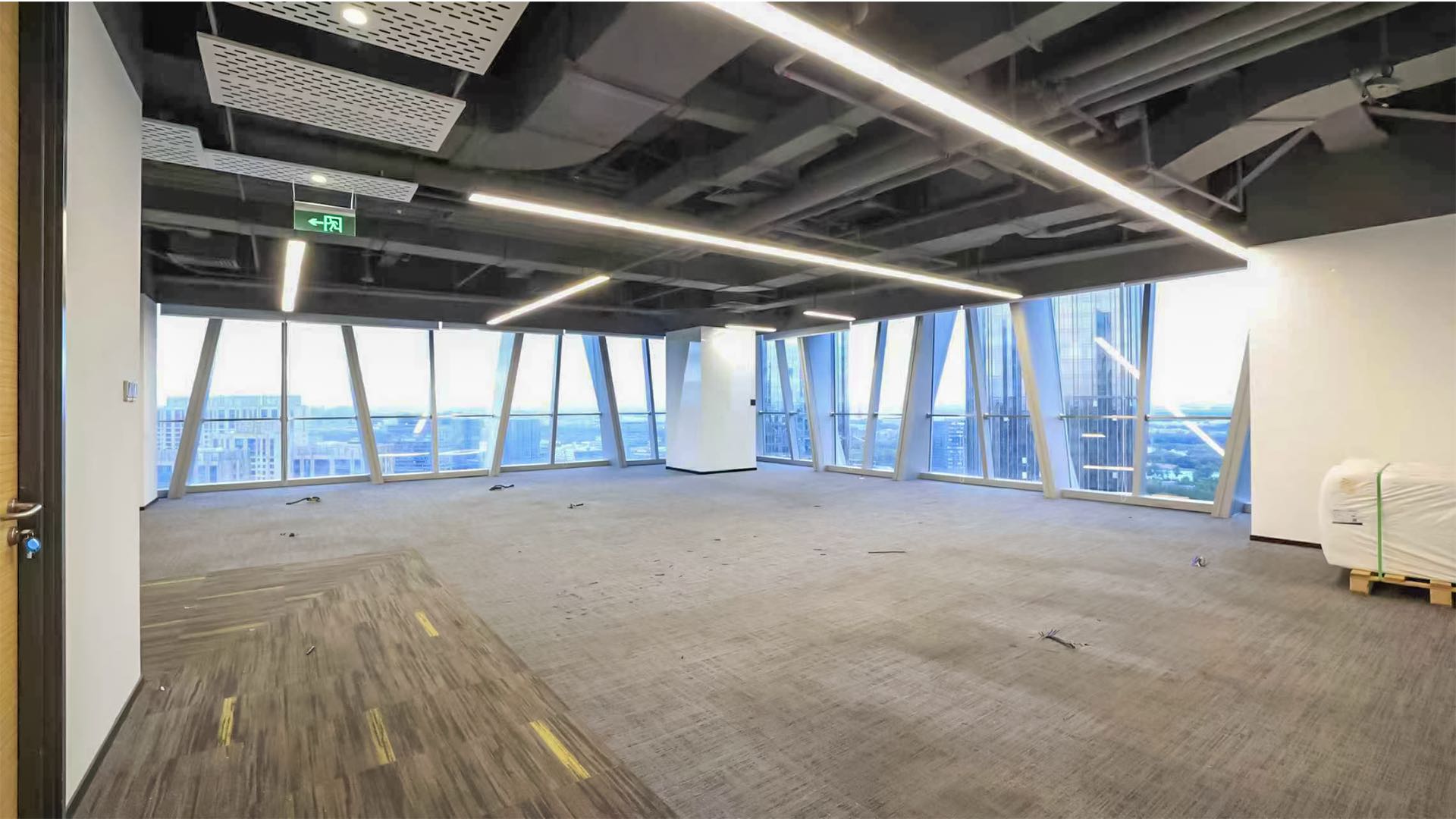 绿地中国锦 1800平米办公室 